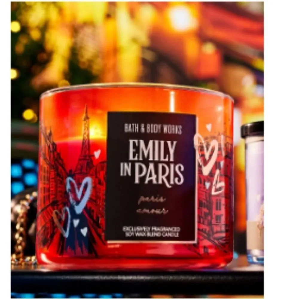 NWT Bath & Body Work Emily in Paris Paris Amour Three Wick Candle 14.5 oz unused